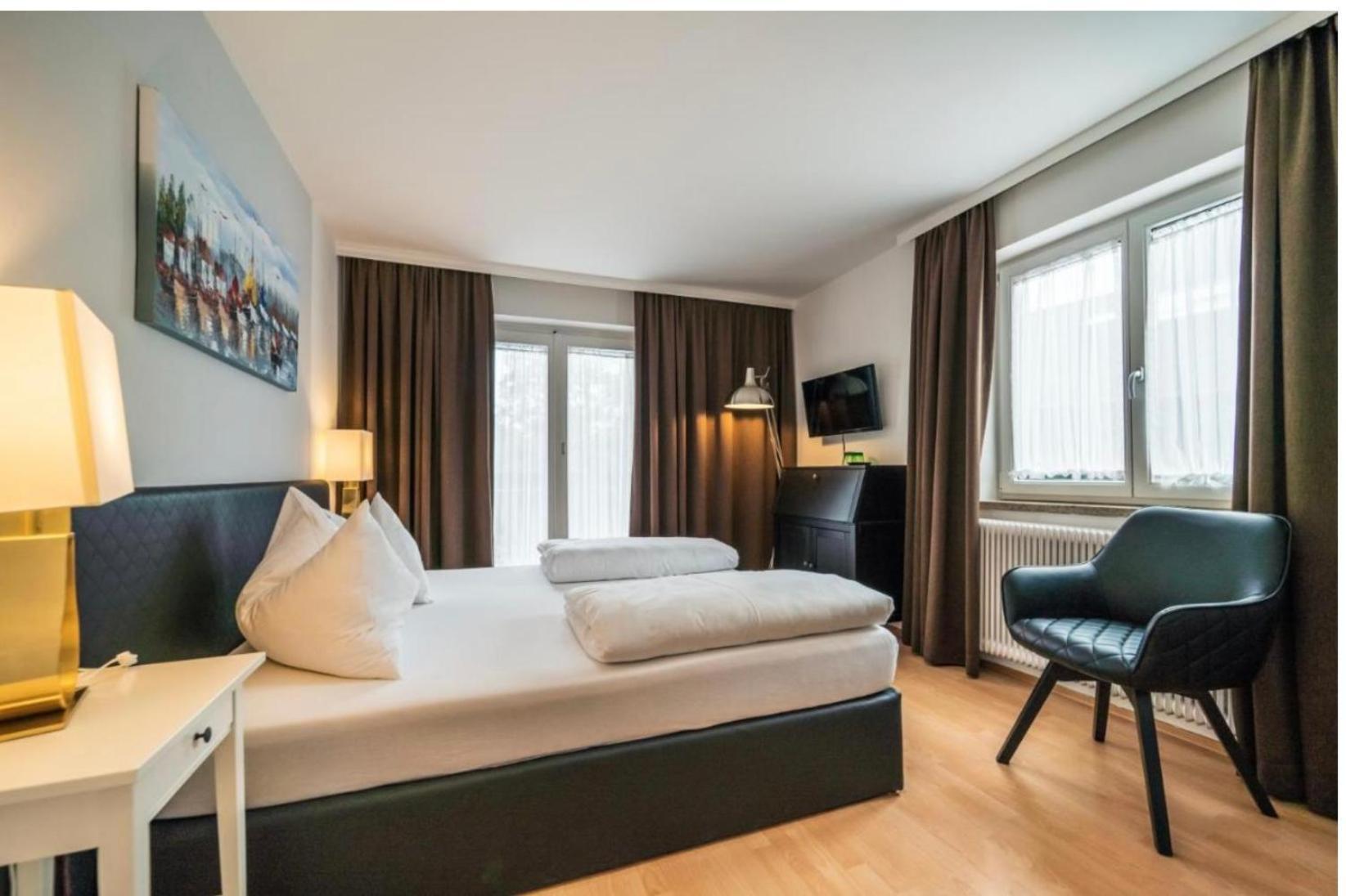 Hotel Berg Seekirchen am Wallersee Zewnętrze zdjęcie